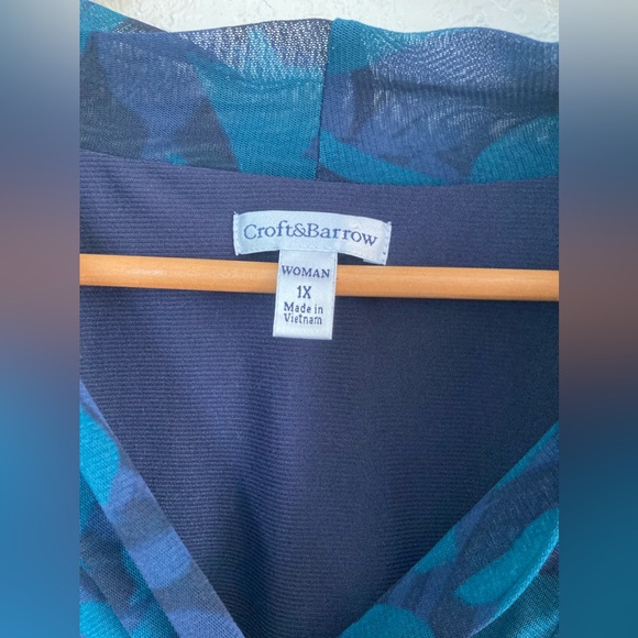 Croft & Barrow Teal Blue 💚💙V-Neck 3/4 Sleeve Blouse size XL 💙💚 - Picture 2 of 8